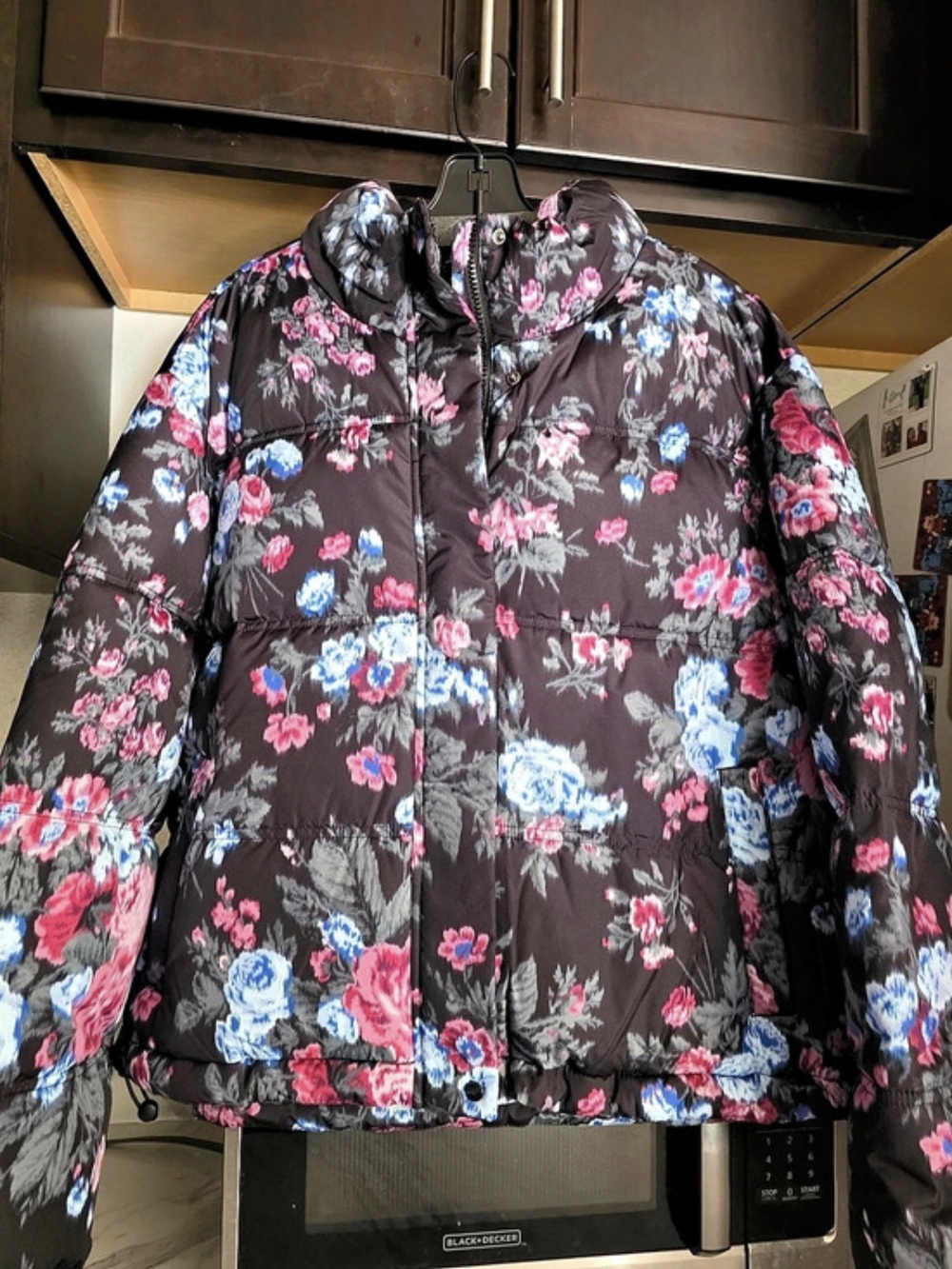Old Navy Floral Puffer Jacket in Black & Pink Size Large NWT Large